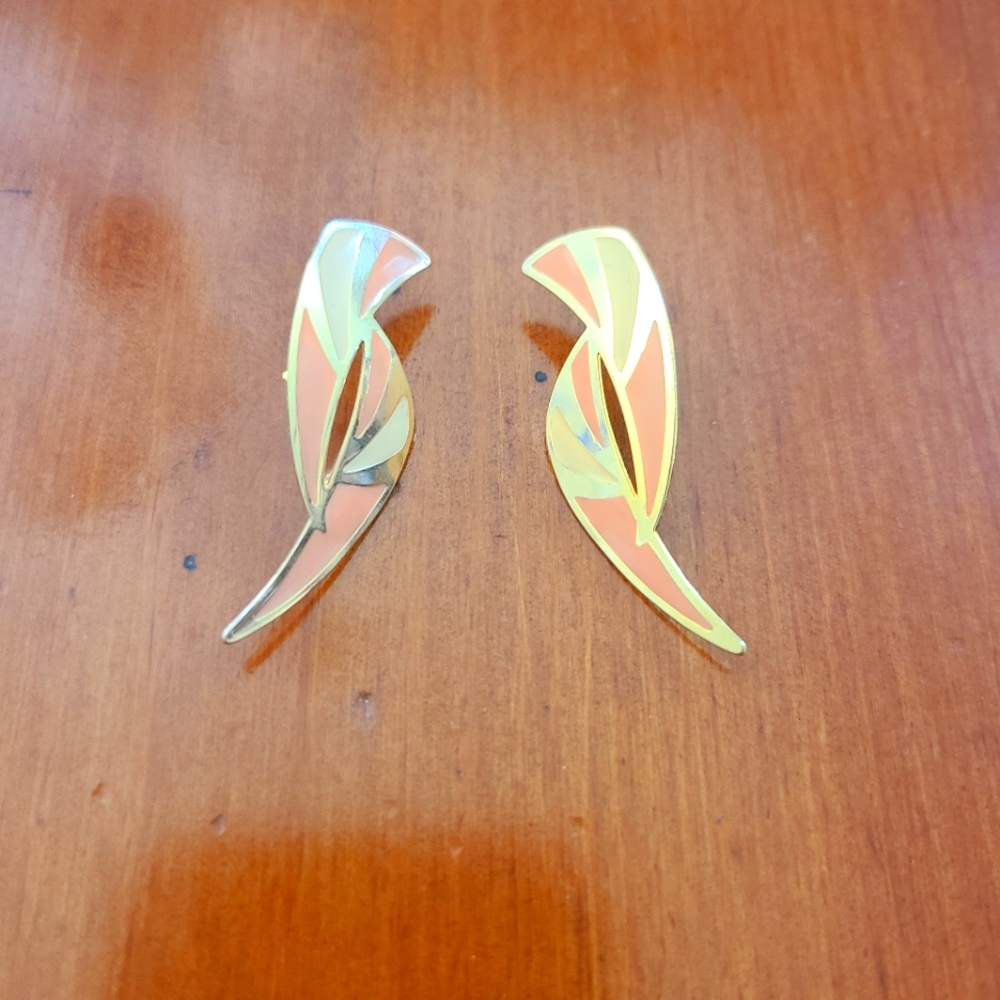 💜2 for 20$ Gold Cream & Peach Colored Abstract Metal Earrings